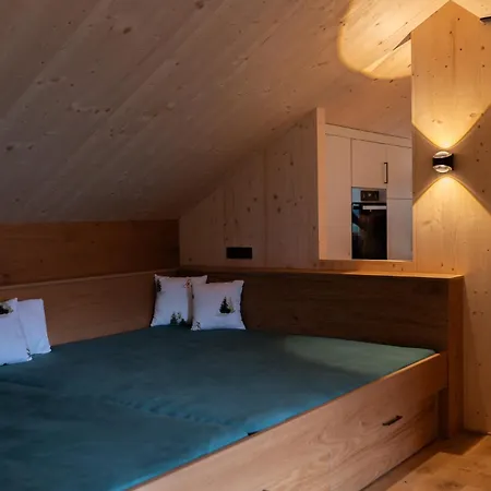 Haus Kanabe 아파트