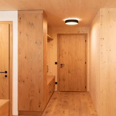 Haus Kanabe شوبرناو