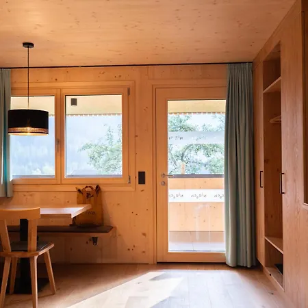 Haus Kanabe 아파트